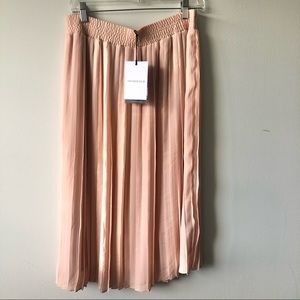 NWT Light Pink Pleated Skirt Medium Who What Wear